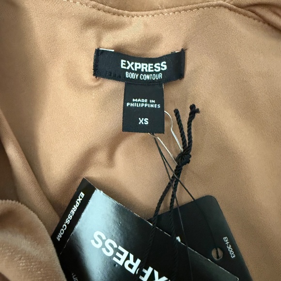 EXPRESS Women’s Camel Bodysuit & Skirt Velour Set Size XS NWT - Picture 8 of 11